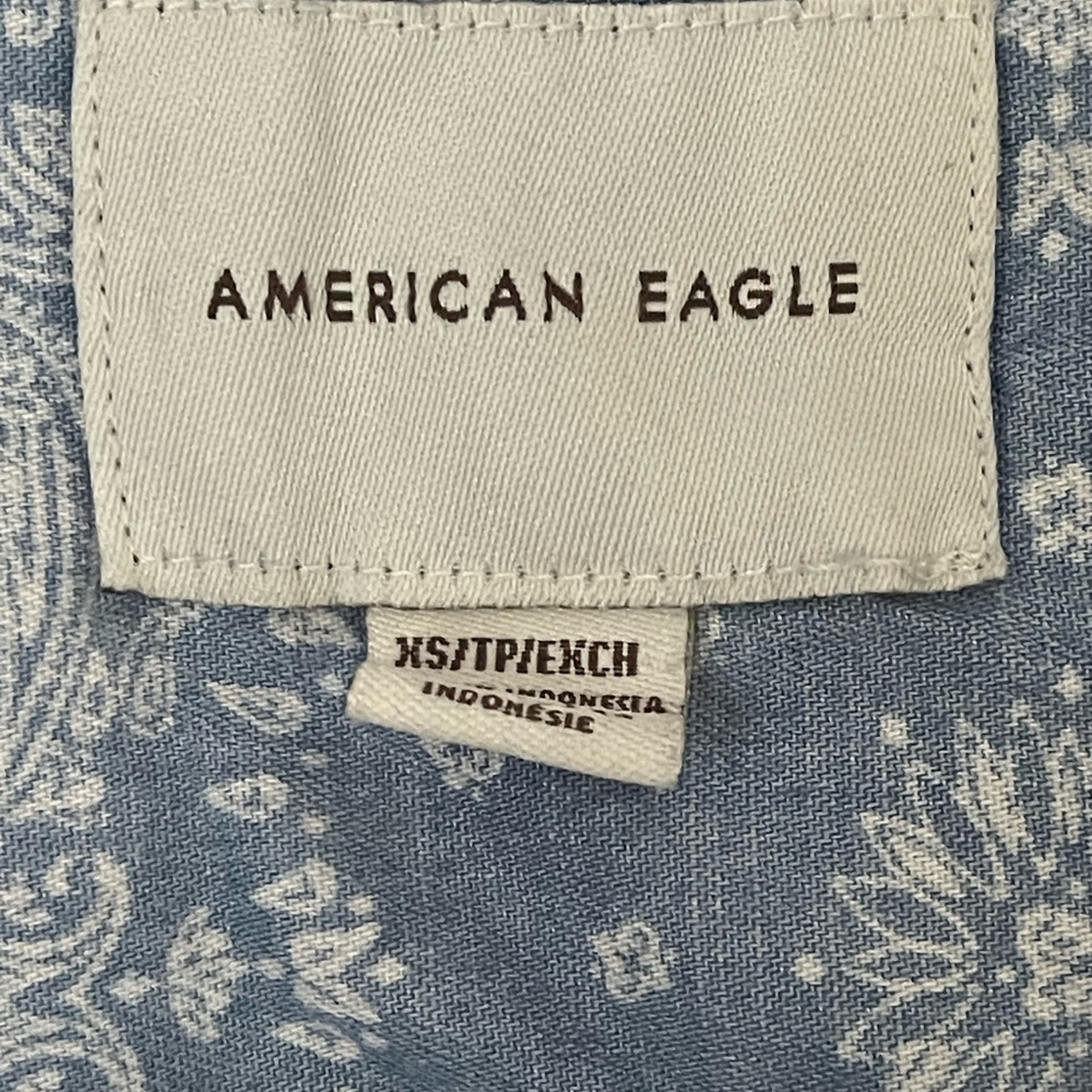 American Eagle patterned button-down denim shirt - Picture 2 of 4